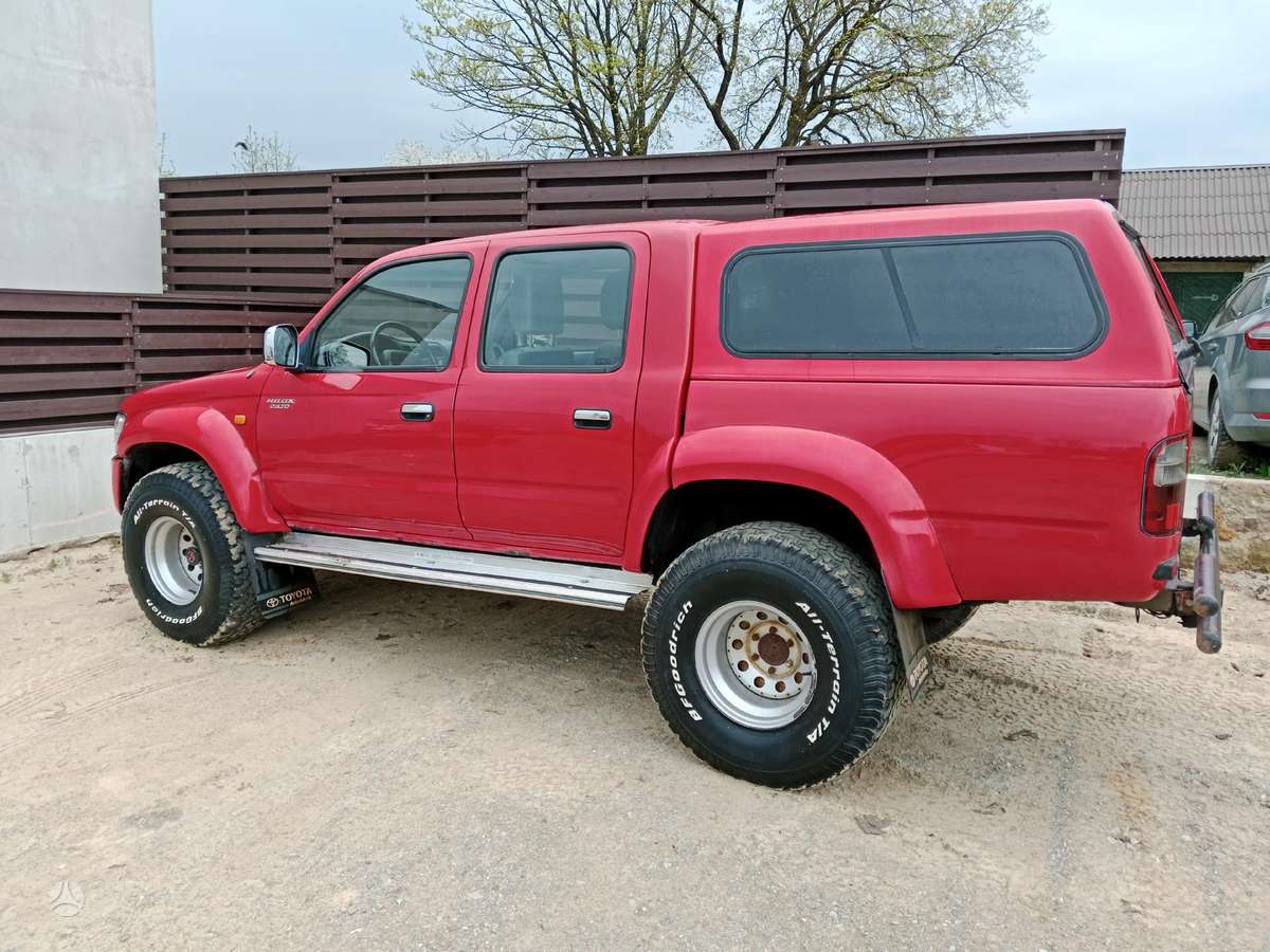 Toyota Hilux - 3