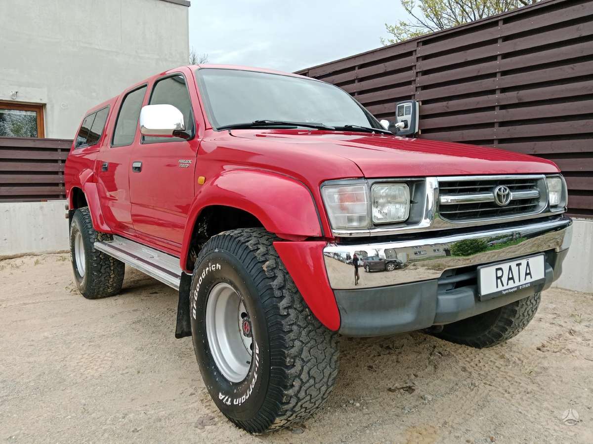 Toyota Hilux - 2