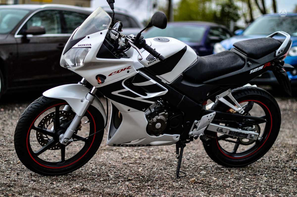 Honda CBR 125cc, street / classic