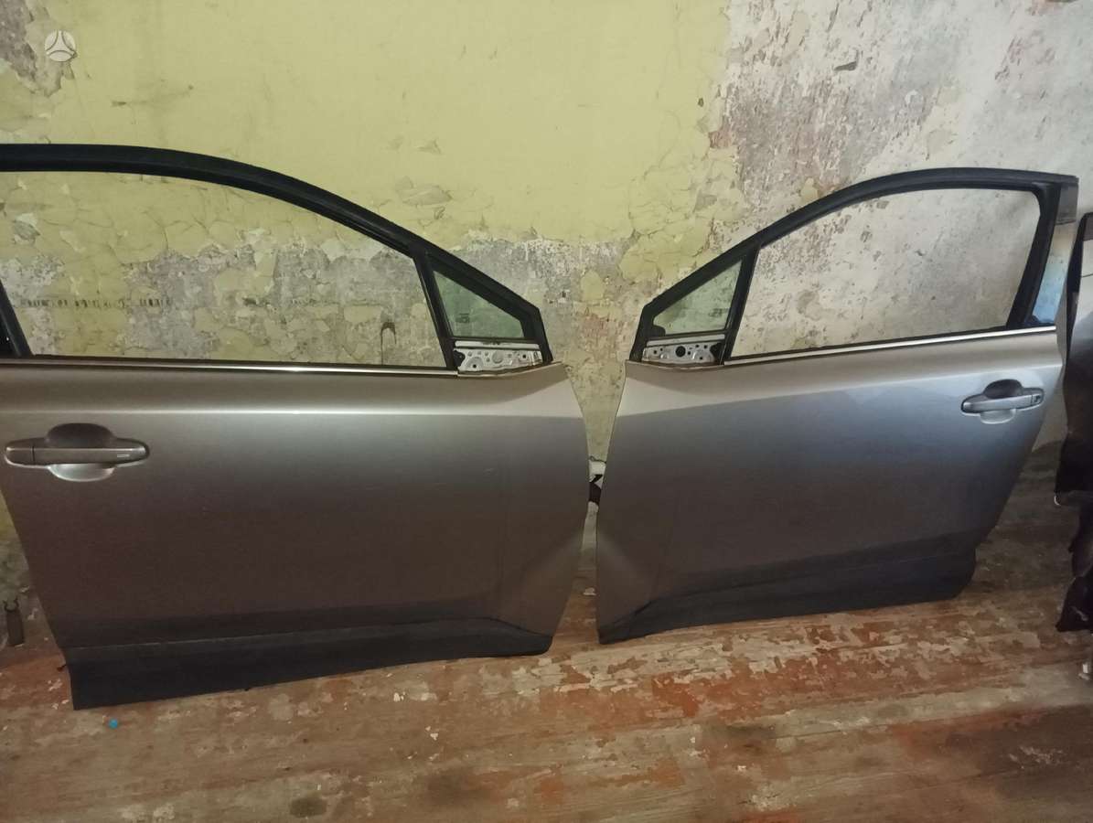 Toyota C-HR kėbulo dalys
