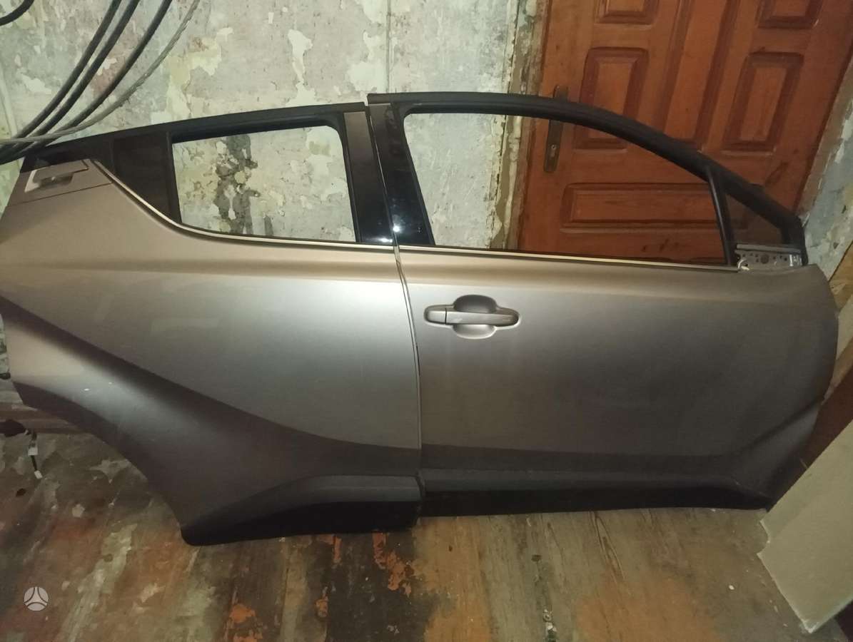Toyota C-HR детали кузова