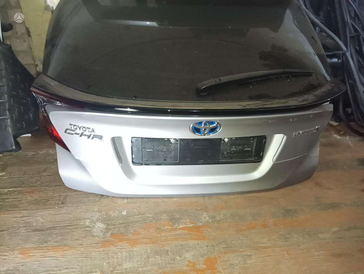 Toyota C-HR детали кузова