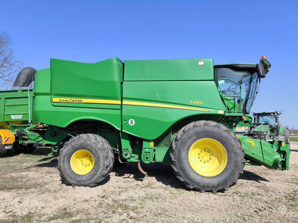 John Deere S685, комбайны