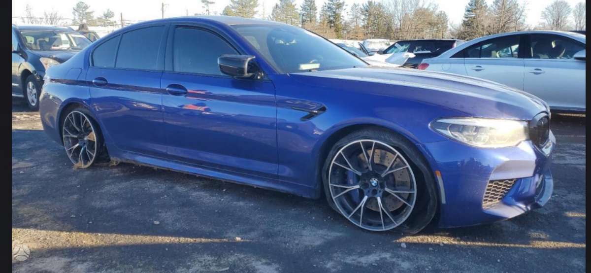 BMW M5 dalimis. Bmw m5 competition dalys