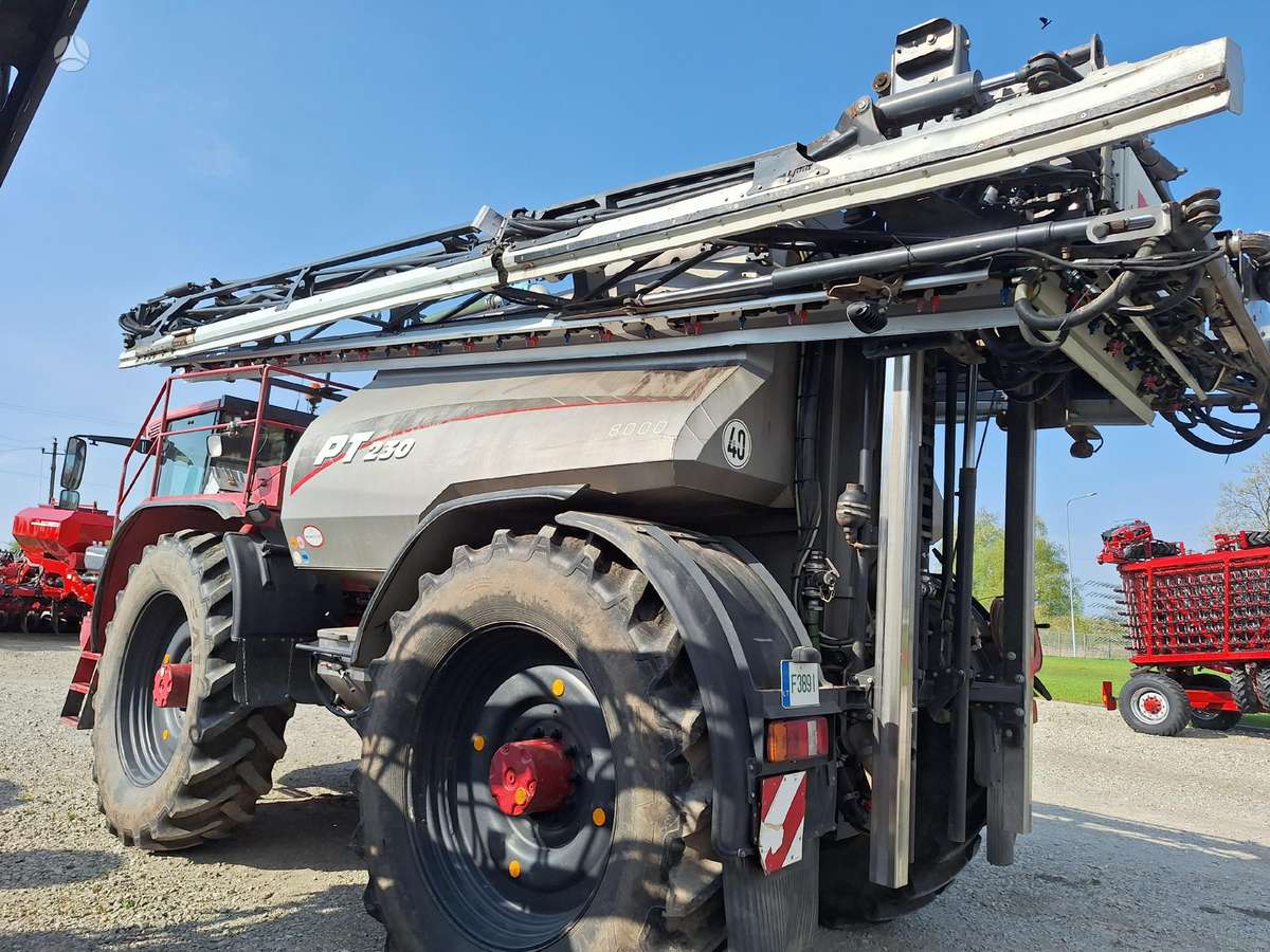 Horsch Leeb PT 230, самоходные разбрызгиватели