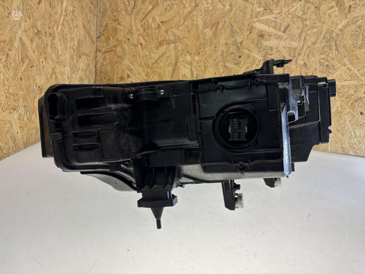 BMW X7, 9852956, Cen25811