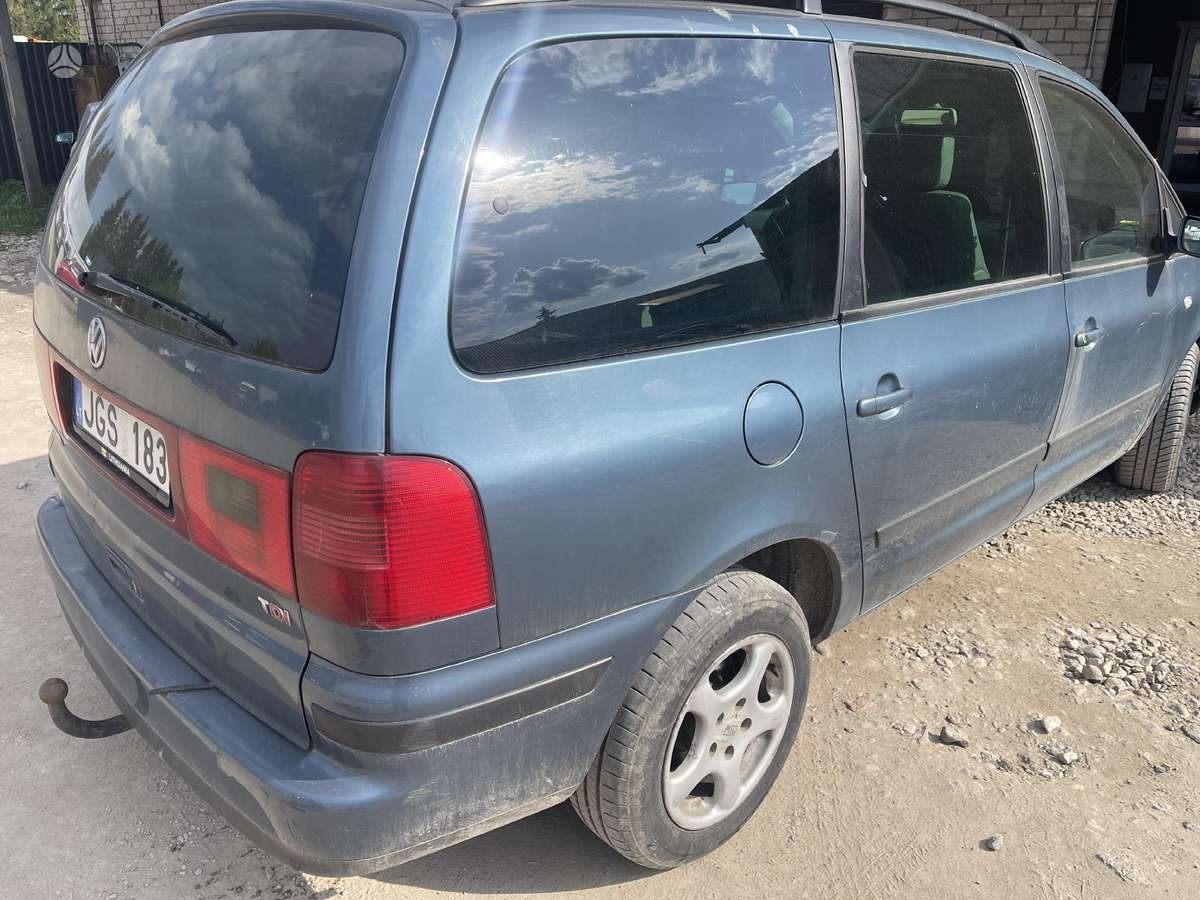 Volkswagen Sharan for parts