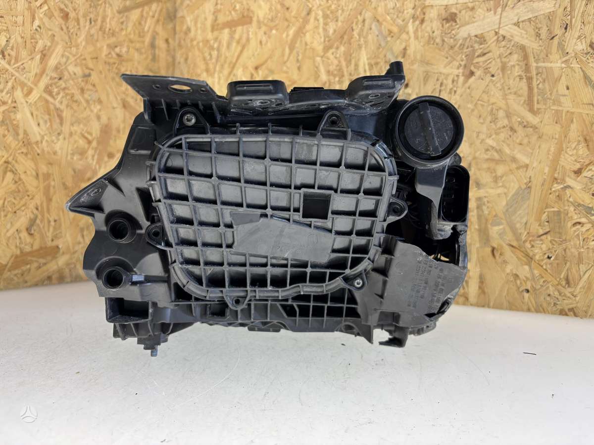 Porsche Taycan, 9J1941032H, Cen25835
