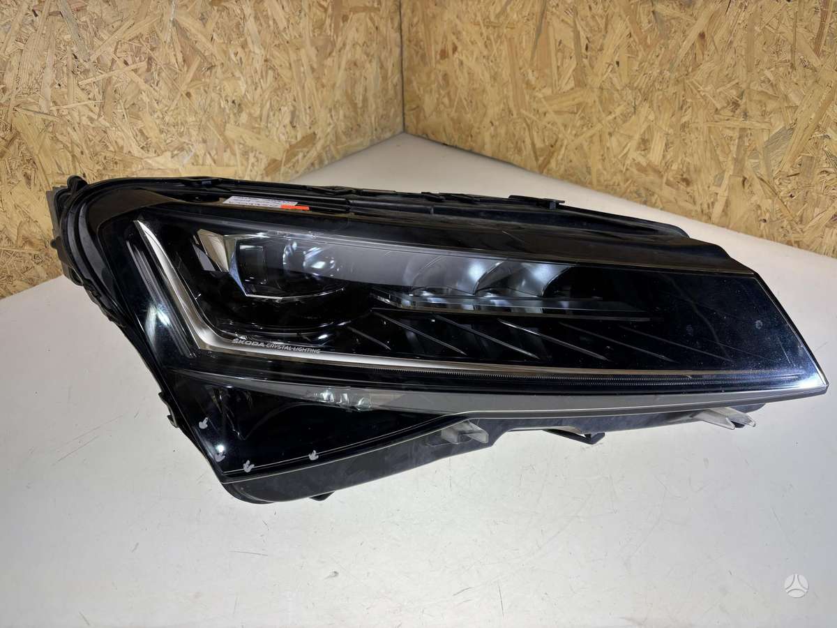 Skoda Superb, 3V1941016D, Cen25844