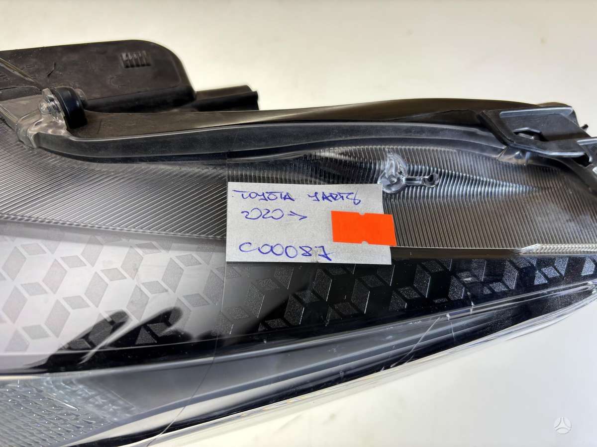 Toyota Yaris Cen25853
