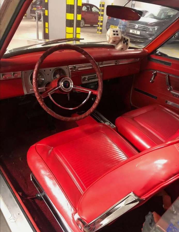 Plymouth Barracuda - 4
