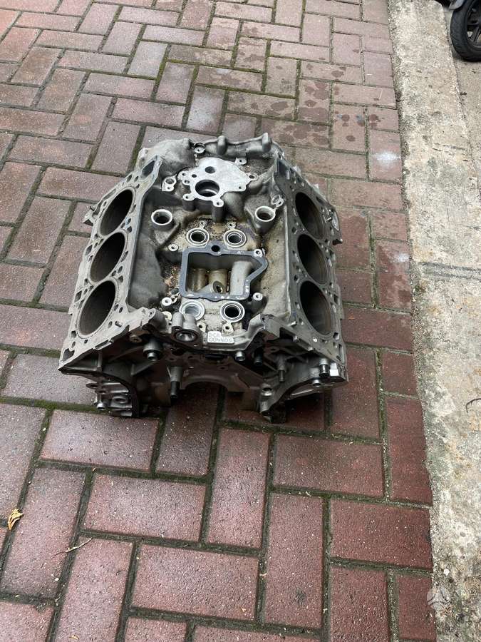 Porsche Cayenne variklio blokas