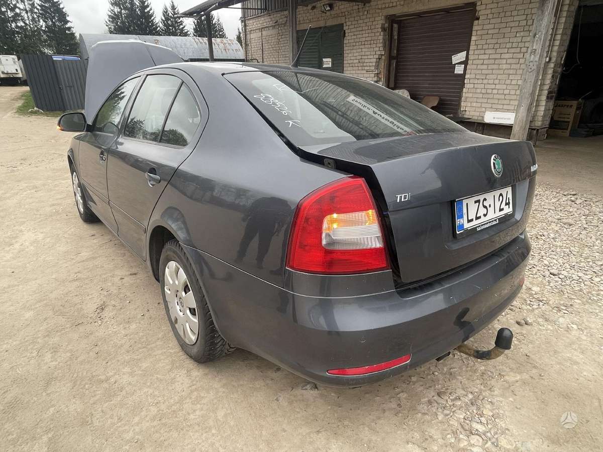 Skoda Octavia dalimis
