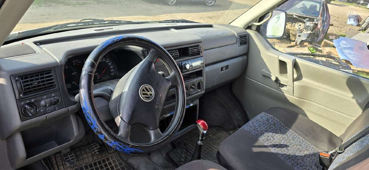 Volkswagen Transporter, cargo vans