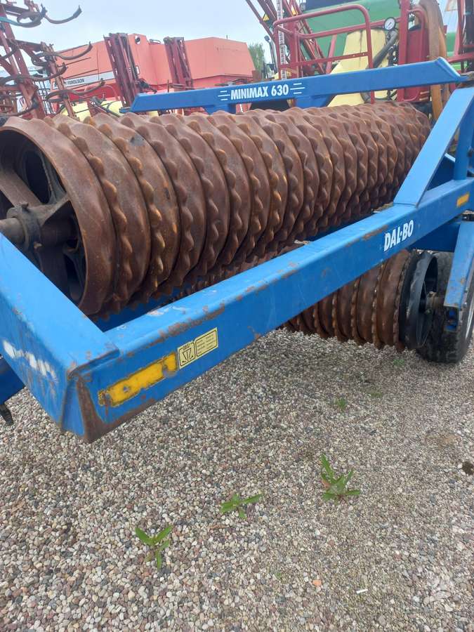 Dalbo MINIMAX 630, dirvos tankinimo, lyginimo volai