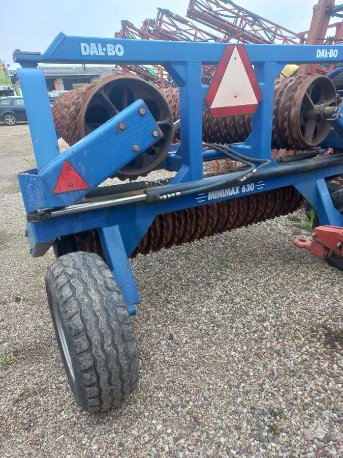 Dalbo MINIMAX 630, dirvos tankinimo, lyginimo volai