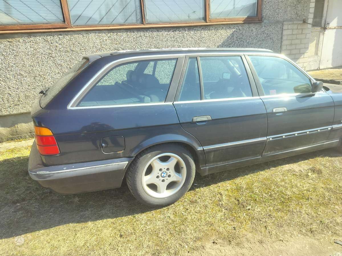 BMW 525, 2.5 l., Универсал