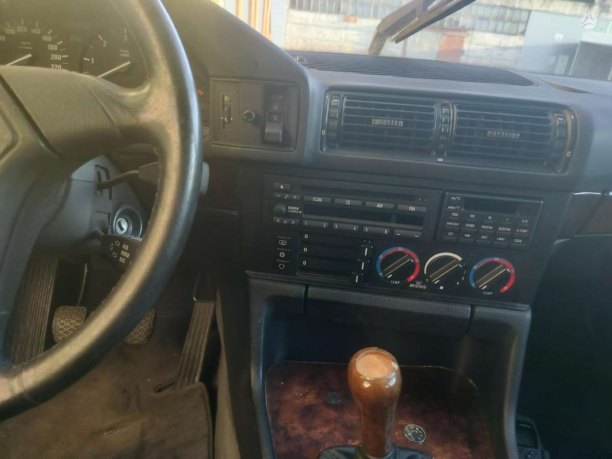 BMW 525, 2.5 l., Универсал