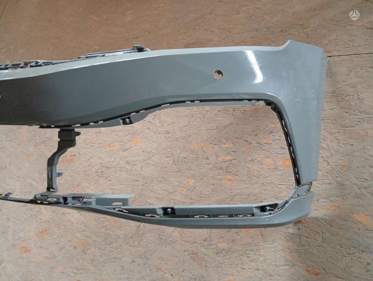 Volkswagen Passat bumpers, lights