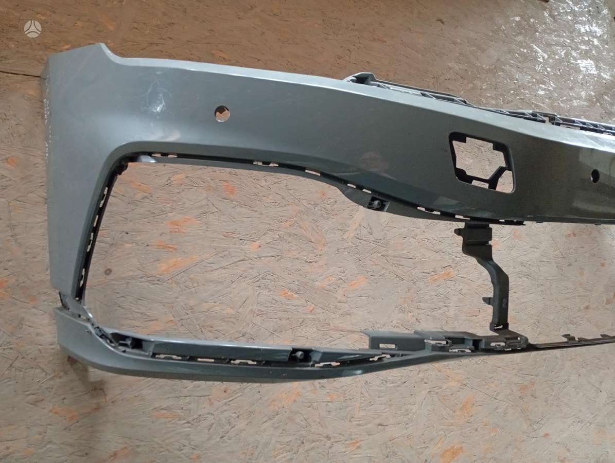 Volkswagen Passat bumpers, lights