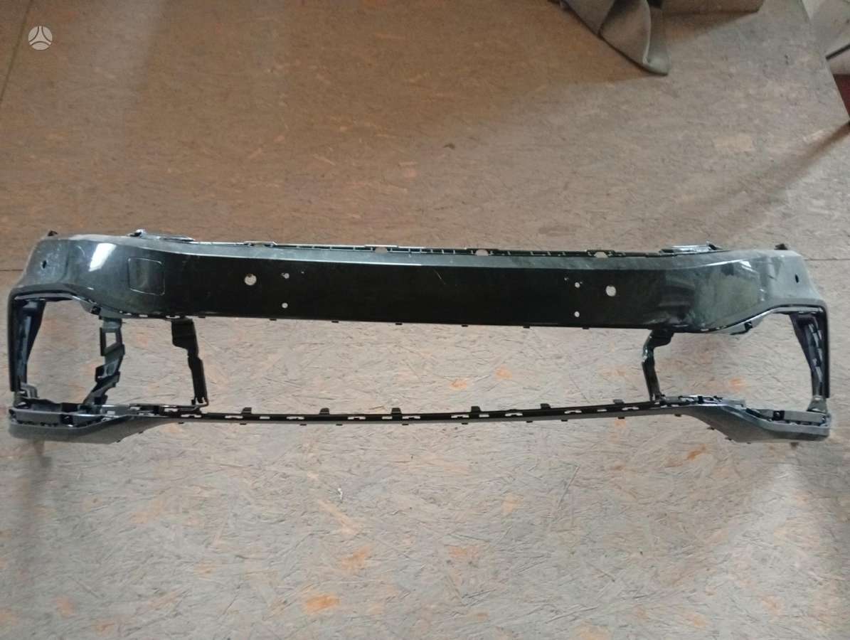 Volkswagen Passat bumpers, lights
