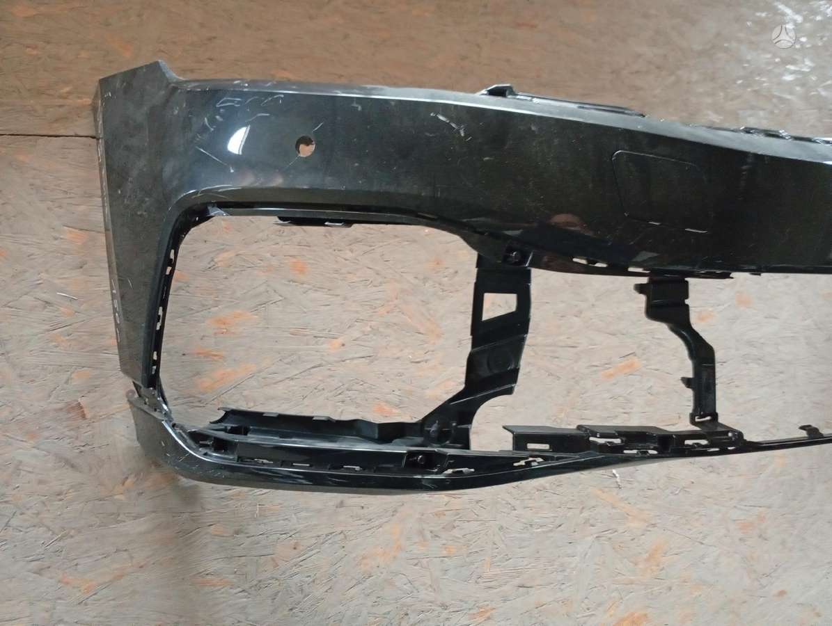 Volkswagen Passat bumpers, lights