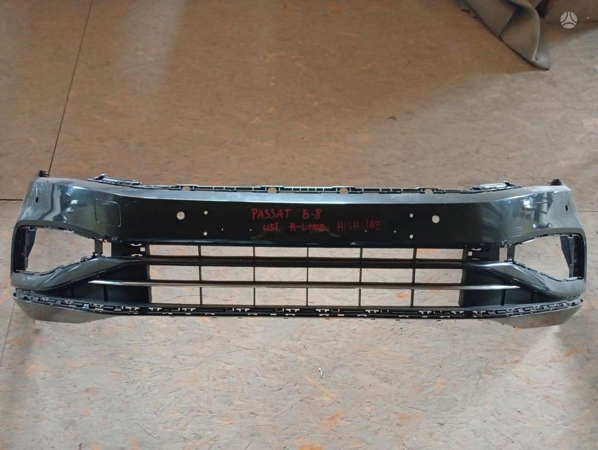 Volkswagen Passat bumpers, lights