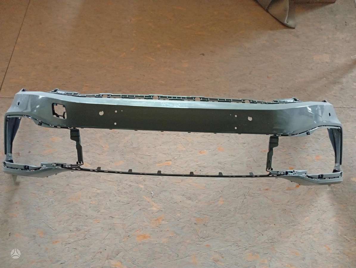 Volkswagen Passat bumpers, lights