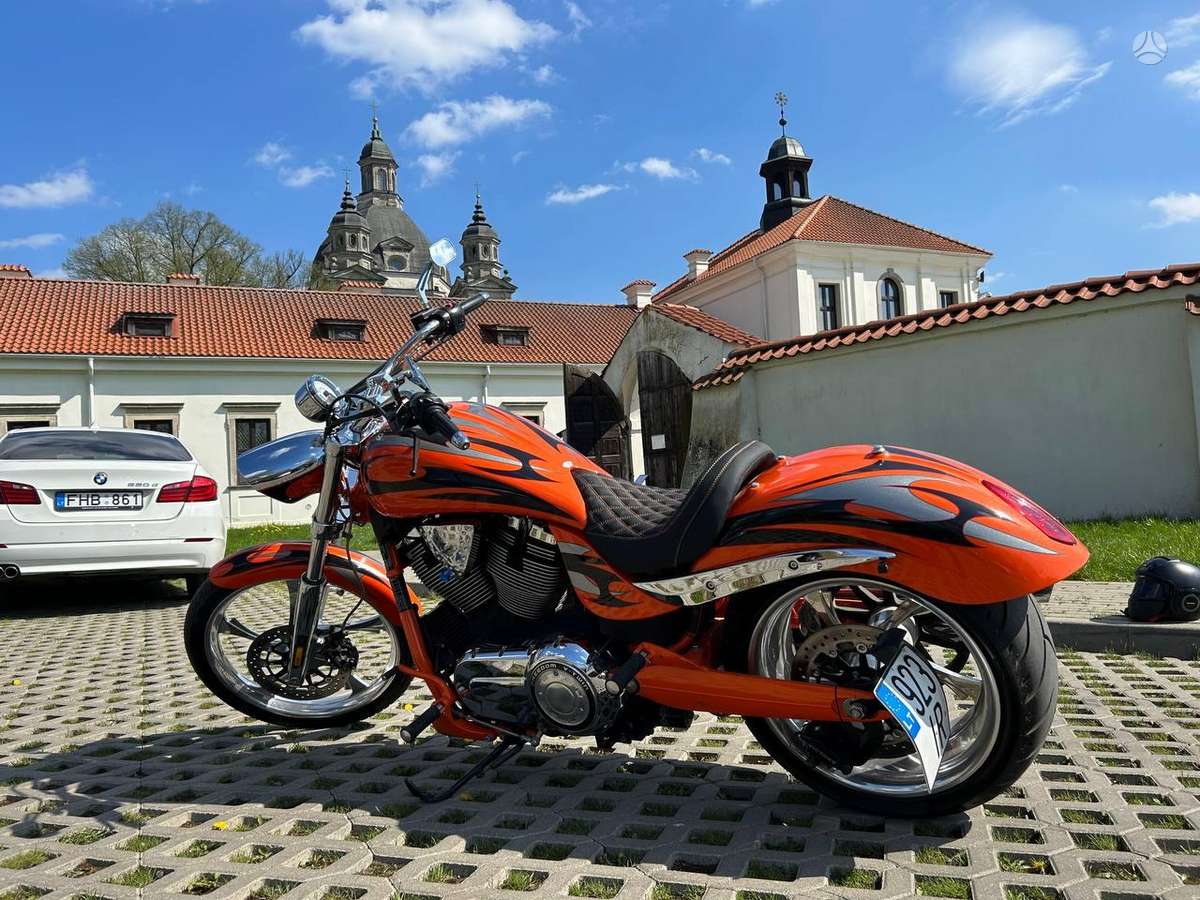 Victory Jackpot 1700cc, чопперы / круизеры / custom