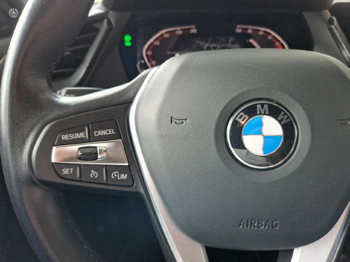BMW 118, 1.5 l., hatchback