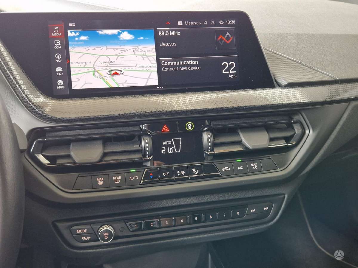 BMW 118, 1.5 l., hatchback