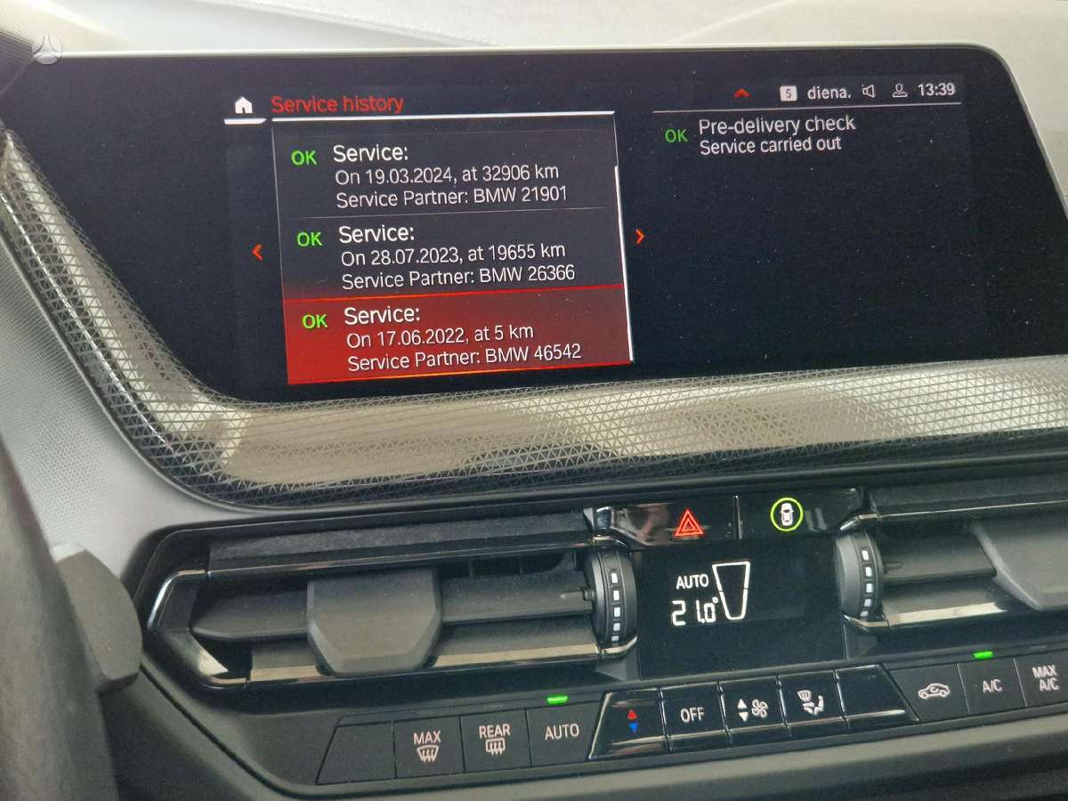 BMW 118, 1.5 l., hatchback