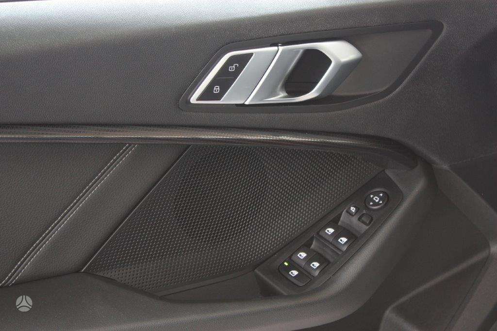 BMW 118, 1.5 l., hatchback