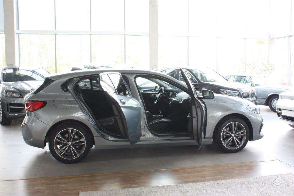 BMW 118, 1.5 l., hatchback
