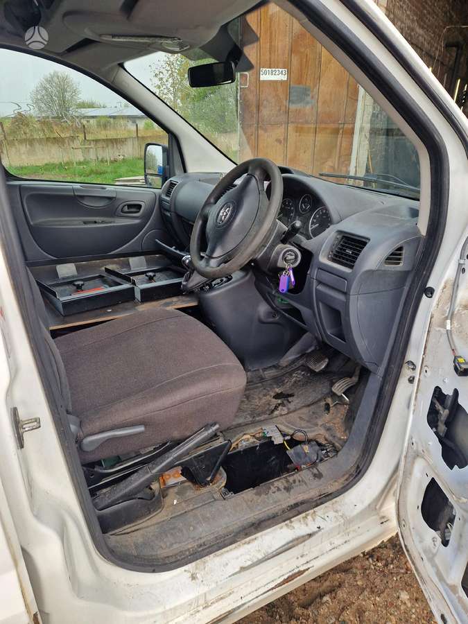 Toyota Proace Dalis siunčiame