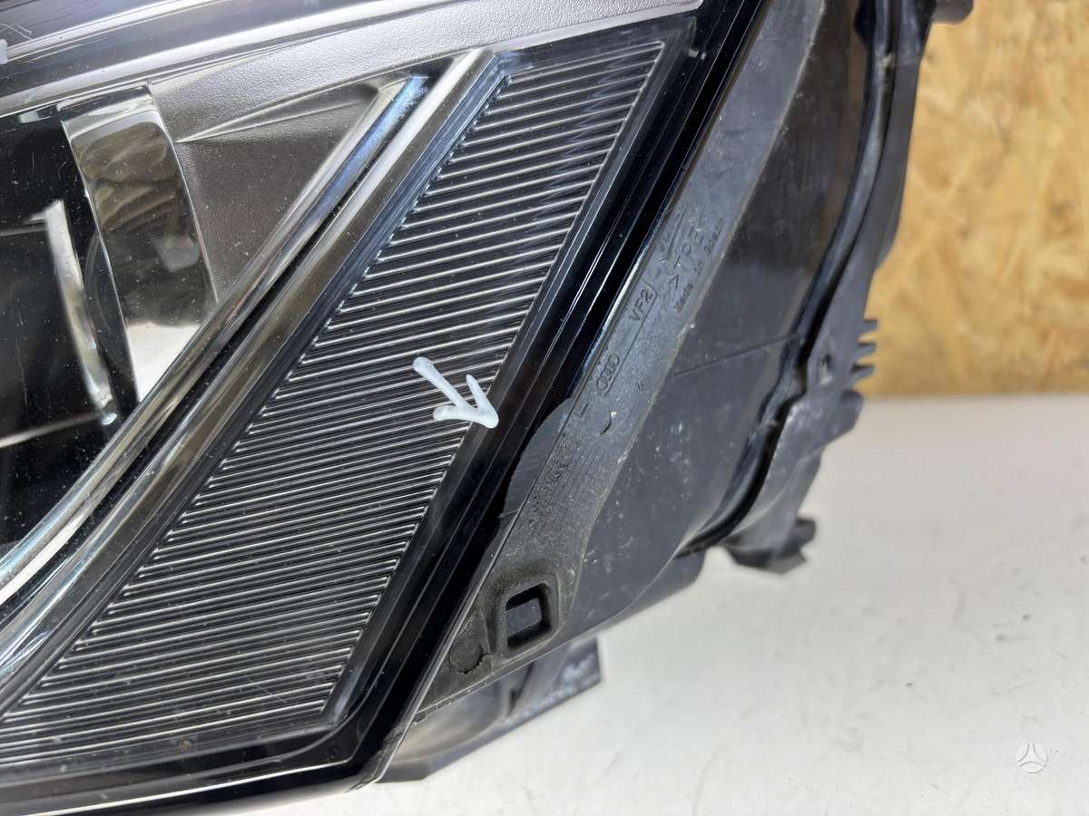 Audi Q5, 8R0941005C, Cen25632