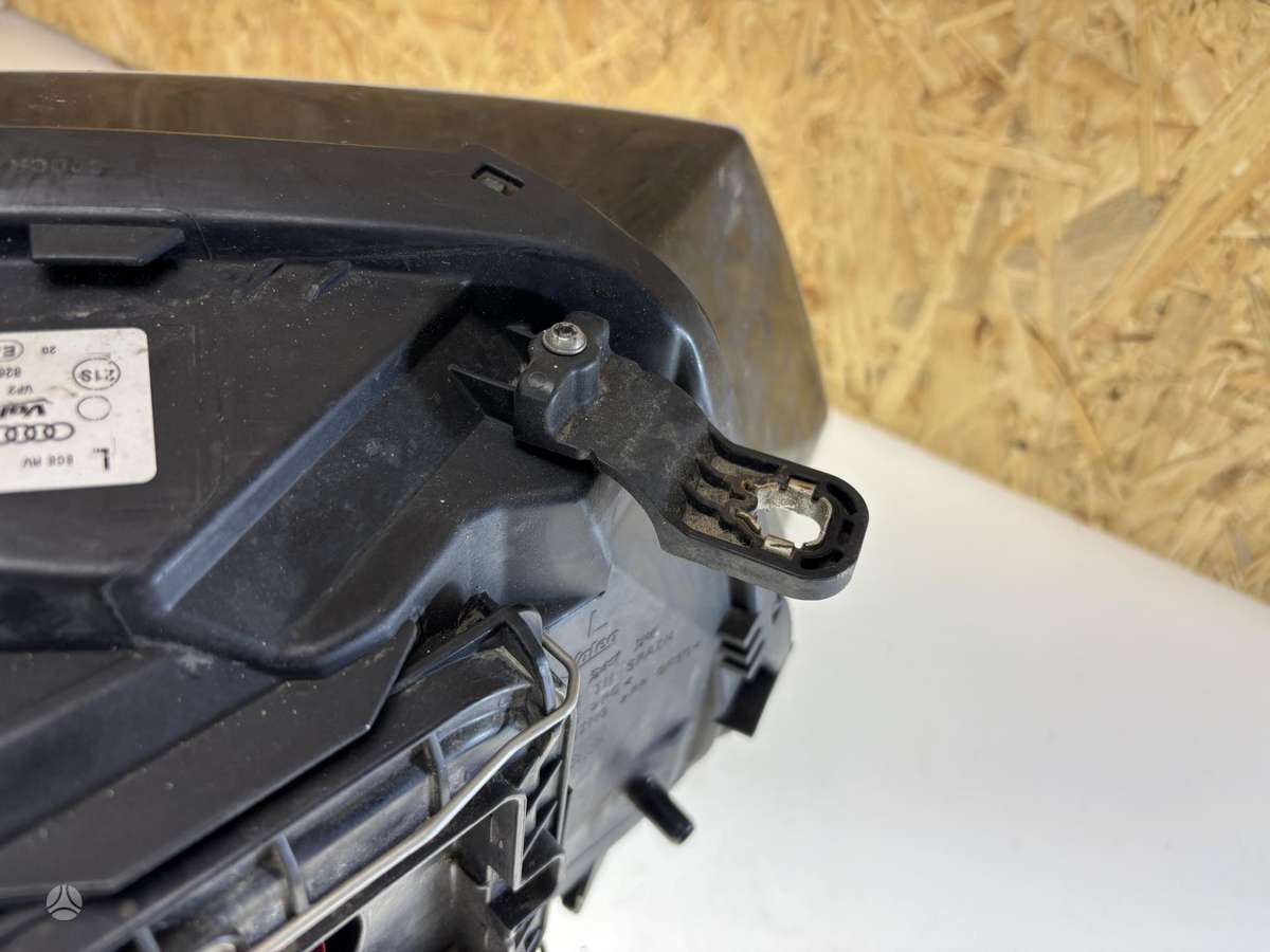 Audi Q5, 8R0941005C, Cen25632