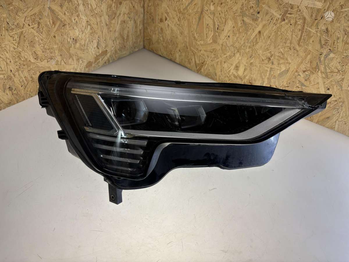 Audi Q8 e-tron, 4KE941040, Cen25771