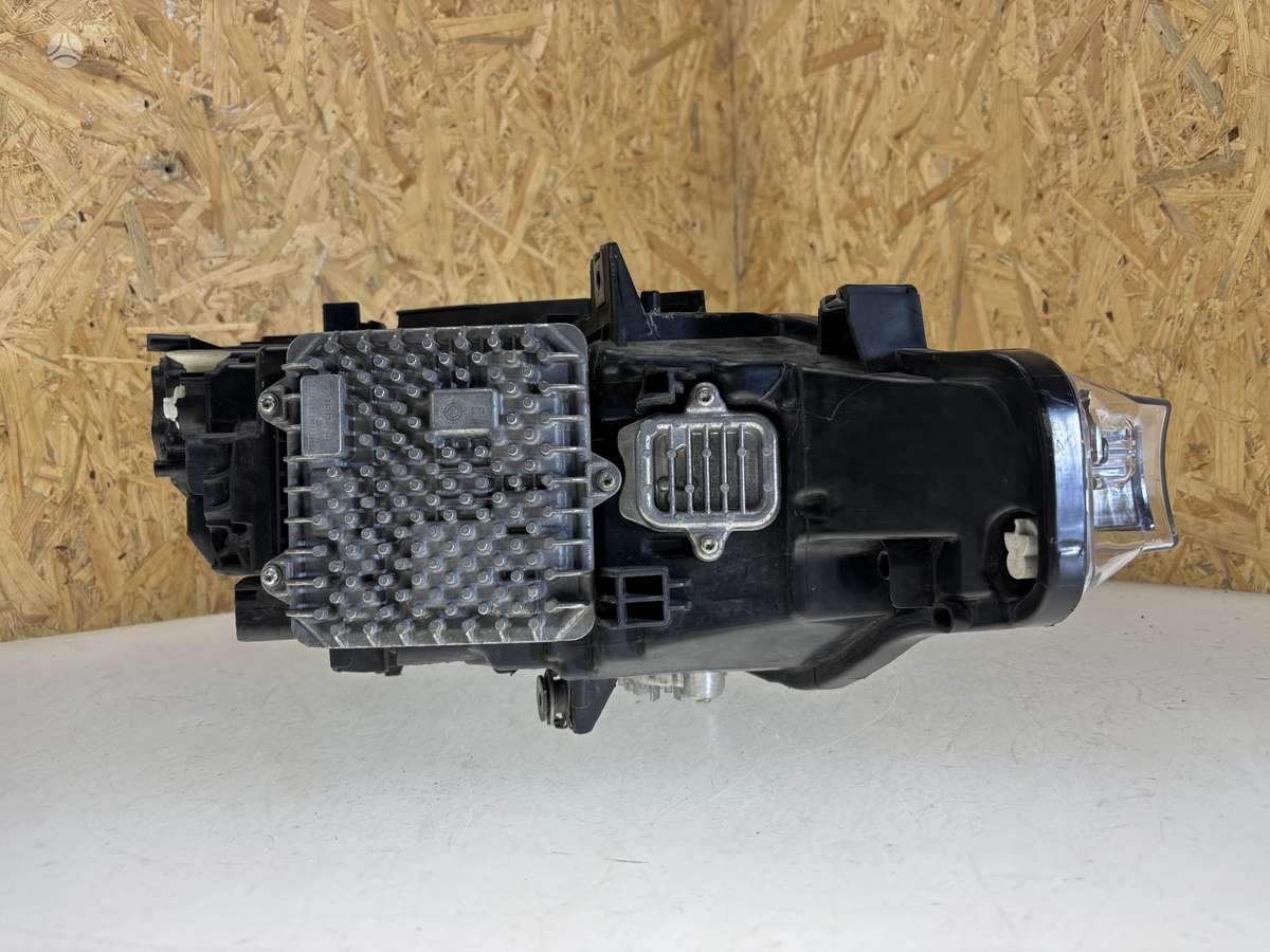 BMW 3 serija, 8492473, Cen25639