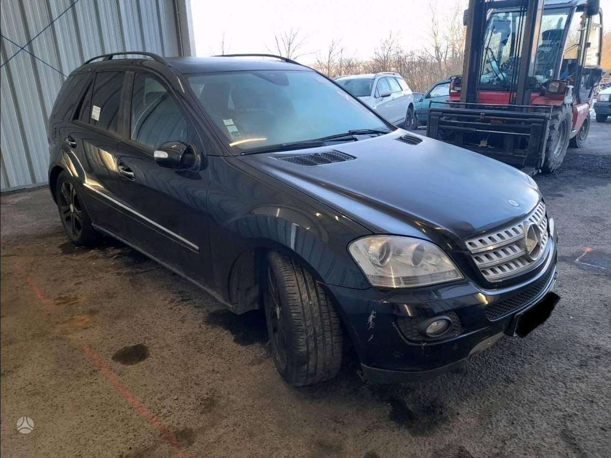 Mercedes-Benz ML320 for parts