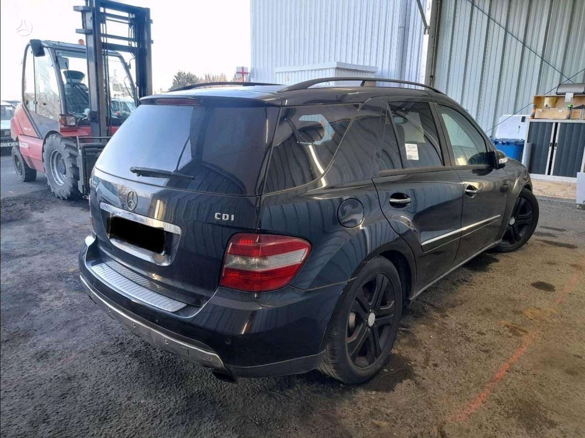 Mercedes-Benz ML320 dalimis