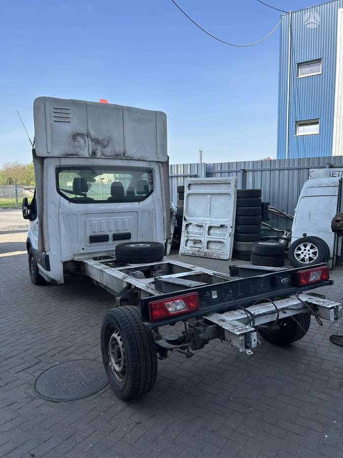 Ford Transit, krovininiai mikroautobusai