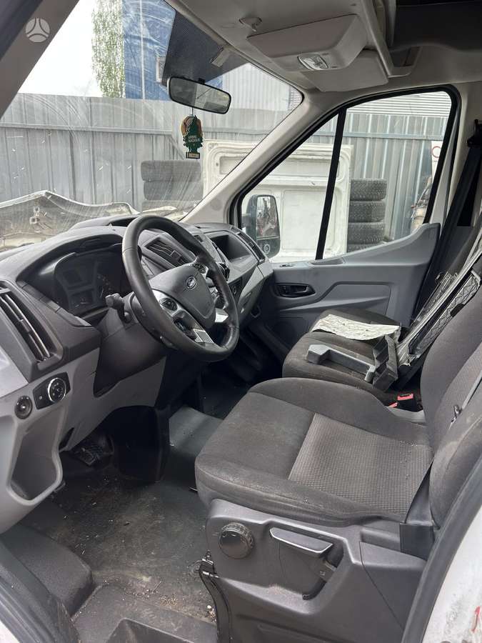 Ford Transit, cargo vans