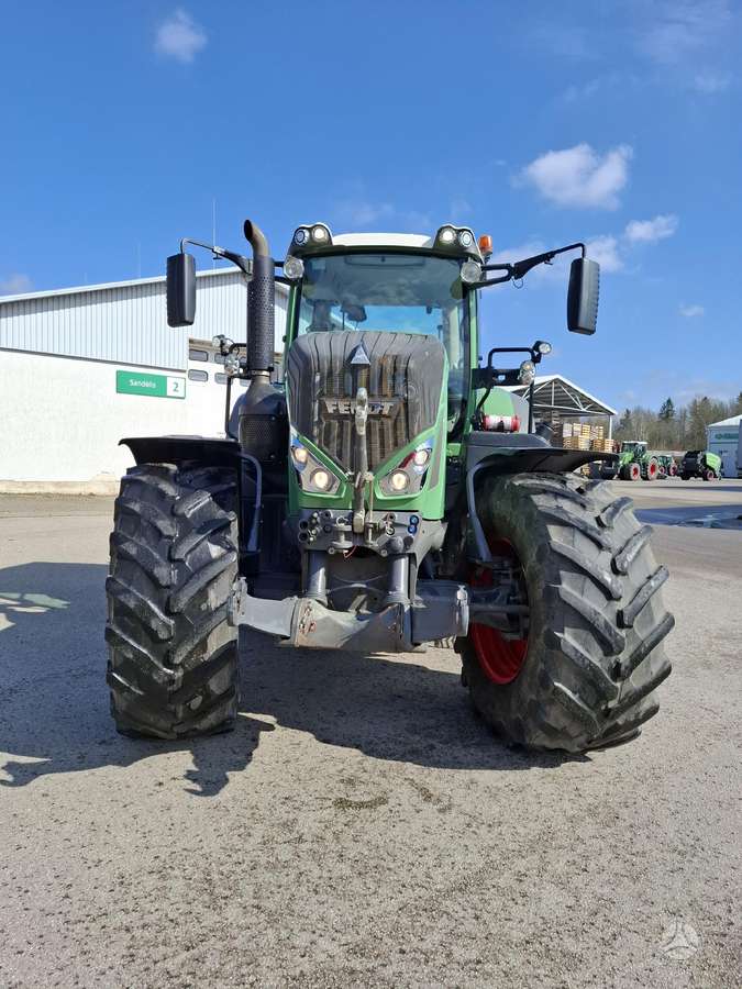 Fendt 828 Vario Profi Plus (new engi, tractors