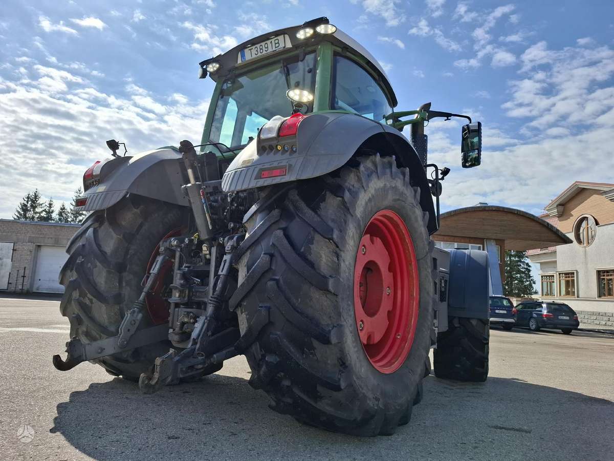 Fendt 828 Vario Profi Plus (new engi, tractors