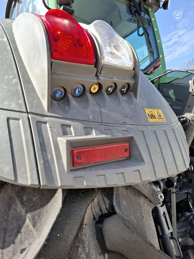 Fendt 828 Vario Profi Plus (new engi, tractors