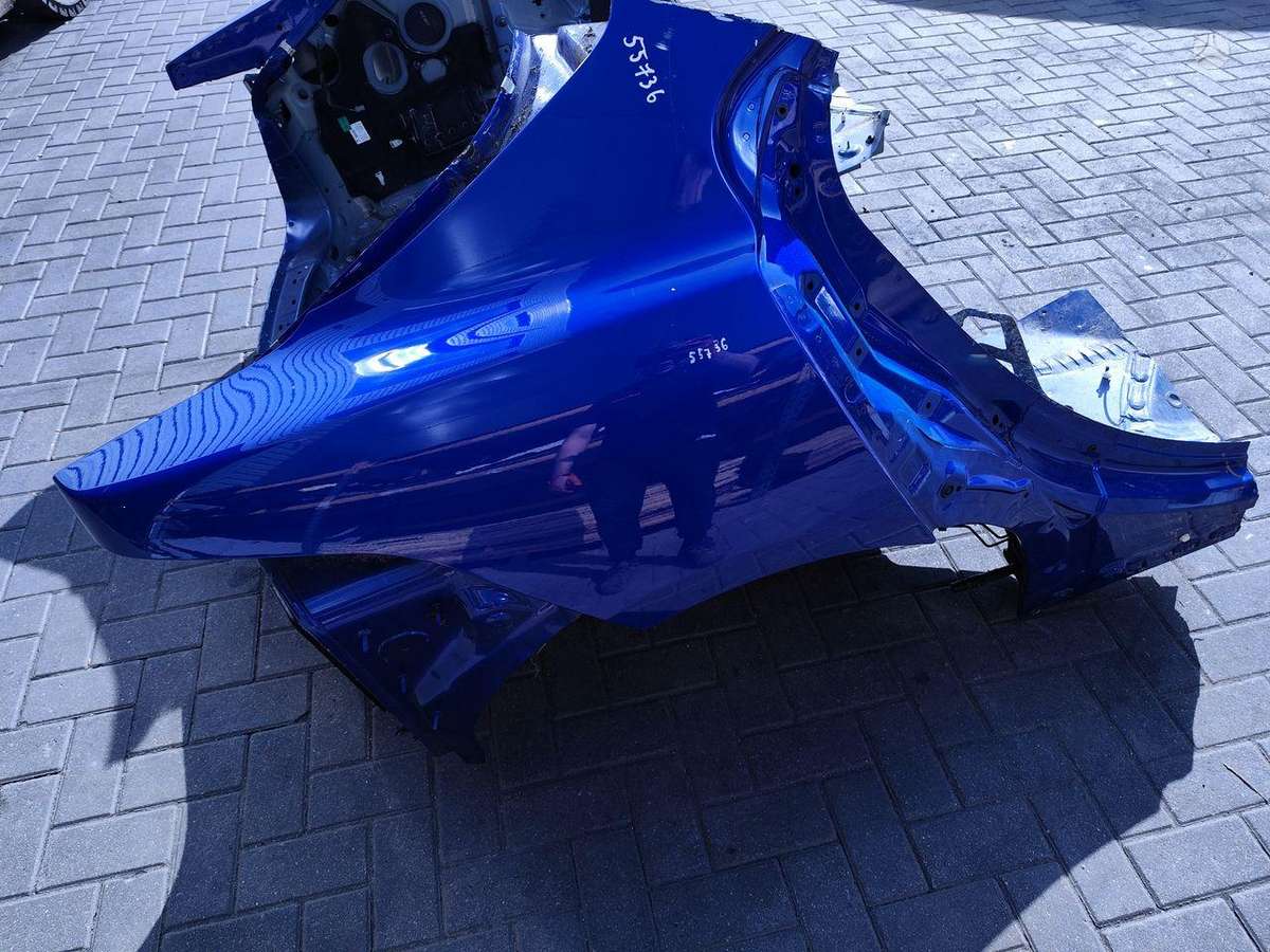 Jaguar I-Pace hood (front, rear)