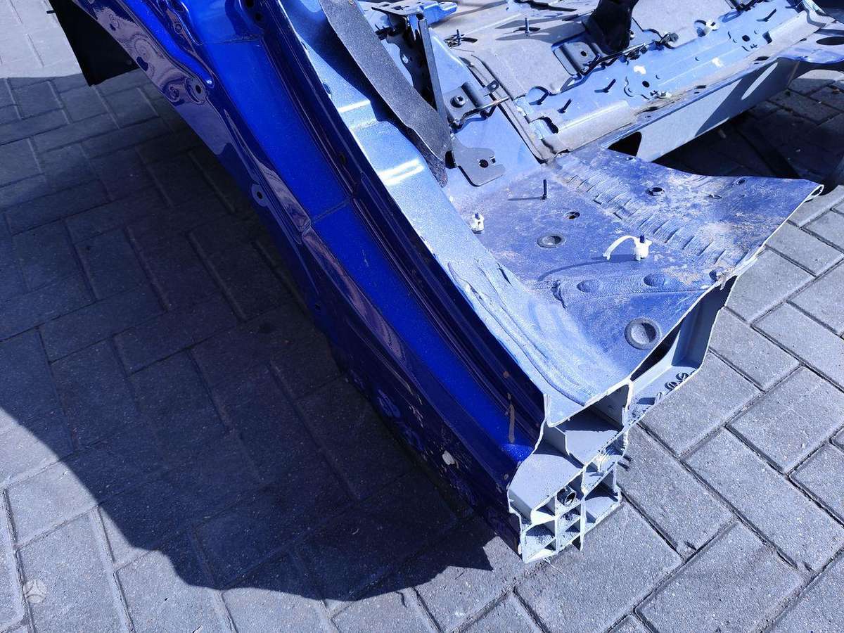 Jaguar I-Pace hood (front, rear)