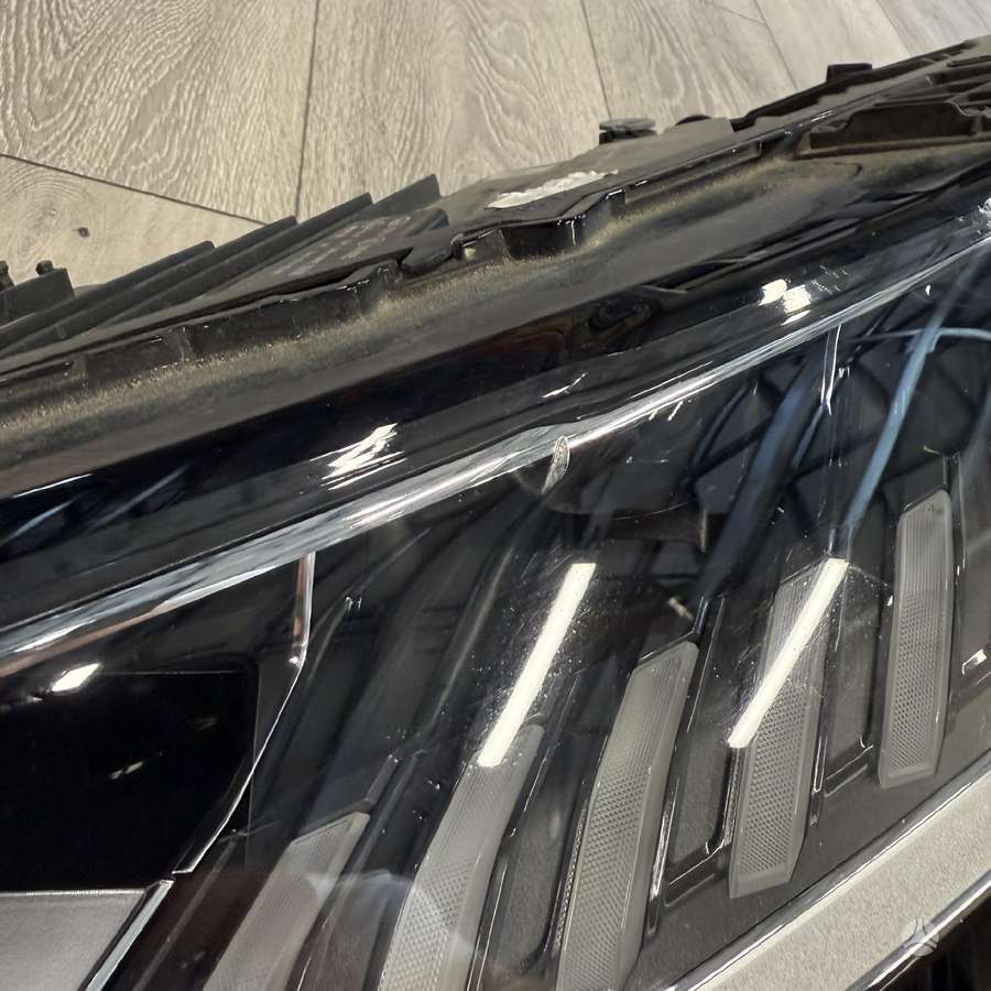 Audi Q8 gaismas