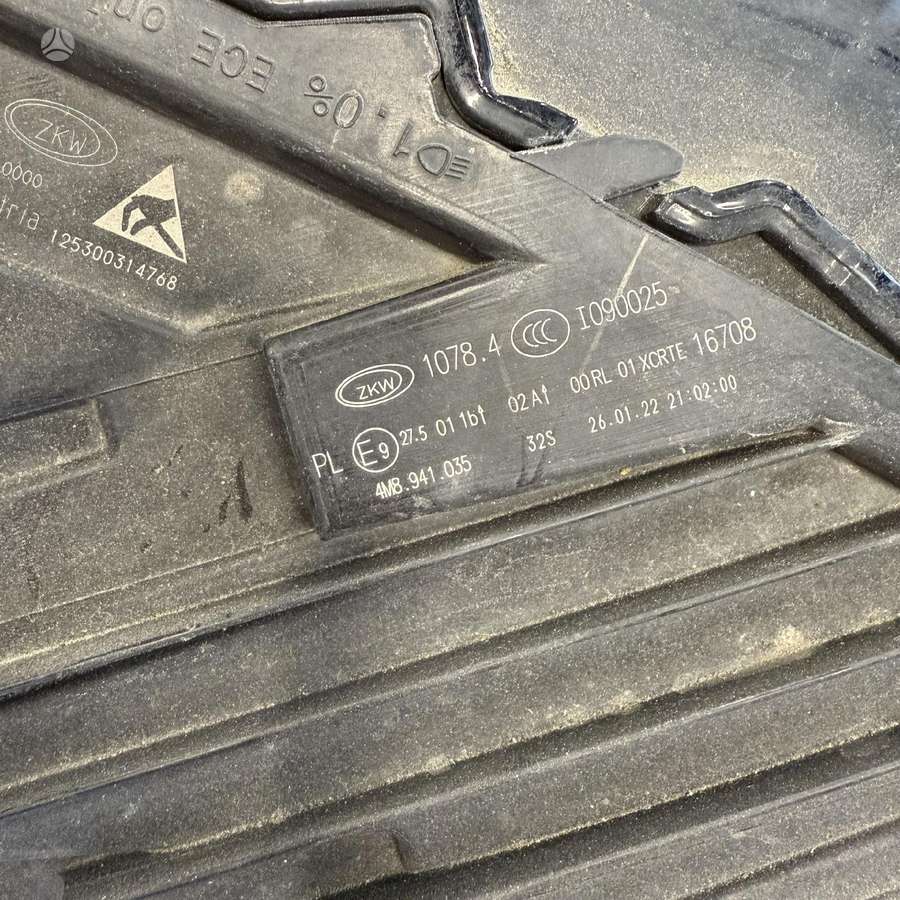 Audi Q8 žibintai